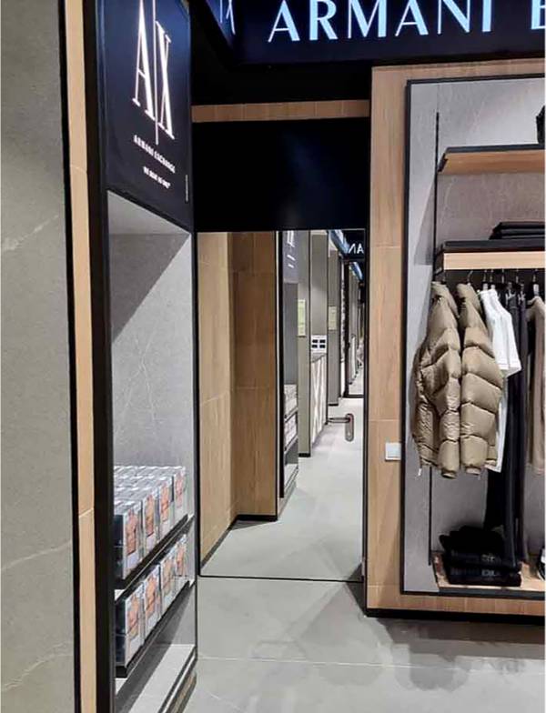 Дверь Invisible (торговый зал) Дверь Invisible (торговый зал)