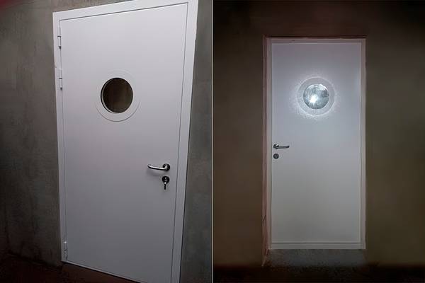 Дверь с круглым окном (Раменский р-н, коттеджный поселок «Смородинка») Дверь с круглым окном (Раменский р-н, коттеджный поселок «Смородинка»)