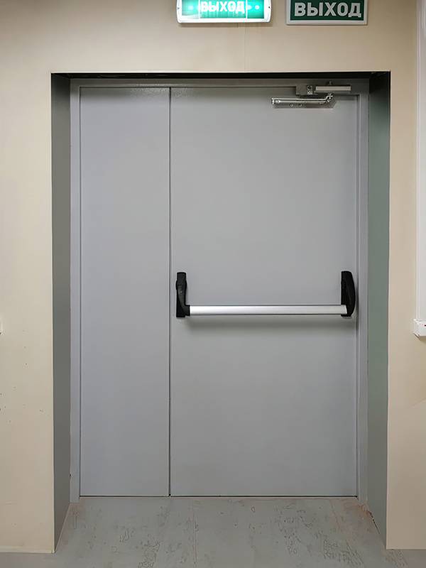 Полуторопольная дверь «антипаника» Полуторопольная дверь «антипаника»